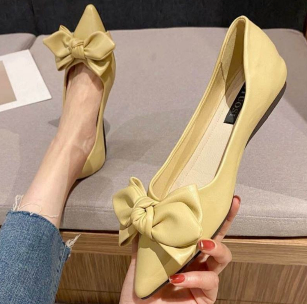 Women’s Elegant Pointed-Toe Flat Shoes – Korean-Inspired Chic Slip-On Flats for Everyday Wear