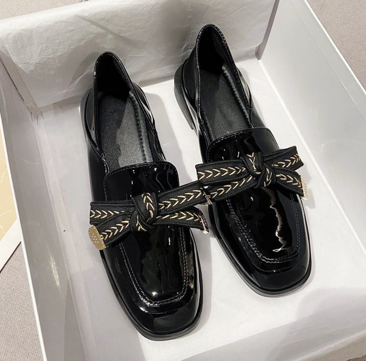 Women’s Elegant British-Style Flat Shoes – Classic Chic Round-Toe Flats for Sophisticated Everyday Wear