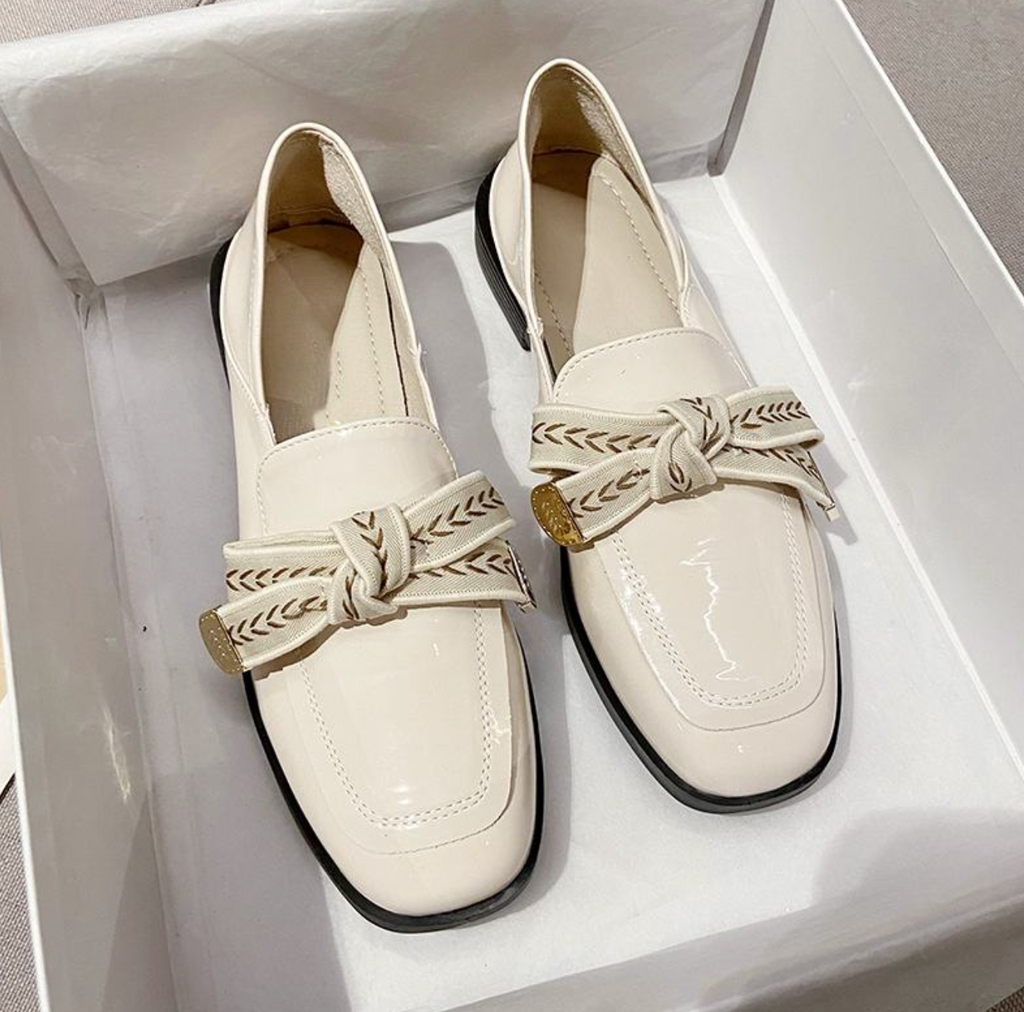 Women’s Elegant British-Style Flat Shoes – Classic Chic Round-Toe Flats for Sophisticated Everyday Wear